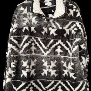 Black and White Fleece Pullover